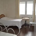 Kodra E Godenve Resort *