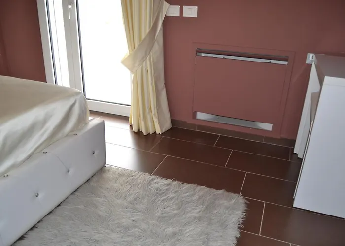 Kodra E Godenve Resort Vile-Ballaj