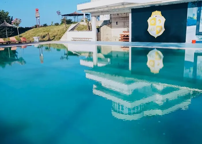 Kodra E Godenve Resort *