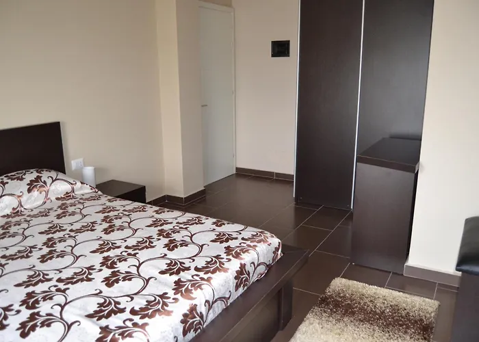 Kodra E Godenve Resort *